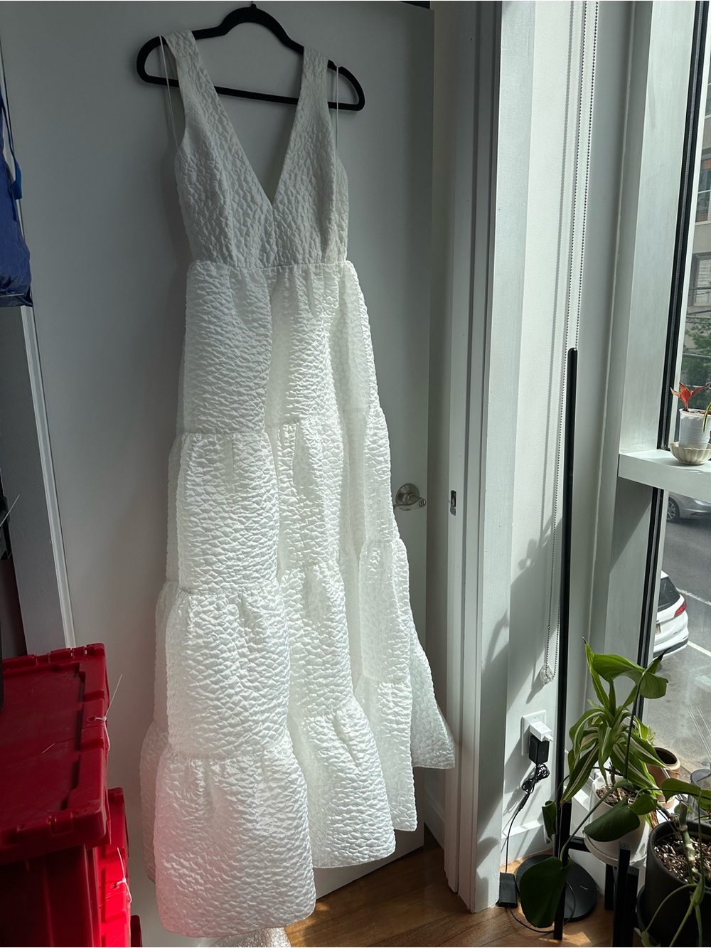 Theia Regina White Textured V-Neck Tiered Maxi Dress